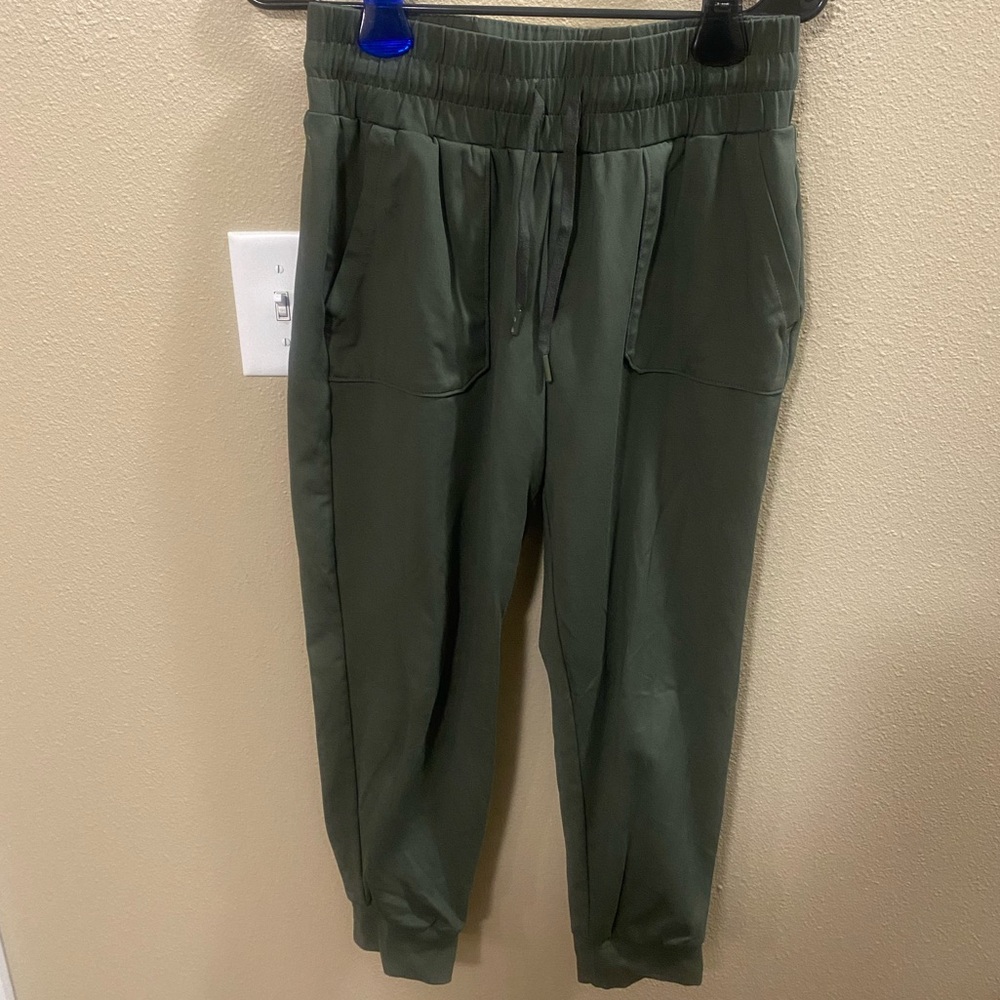 Mondetta Green Joggers